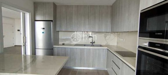 4 bedrooms Penthouse in Mesa Geitonia, Cyprus No. 21377 15