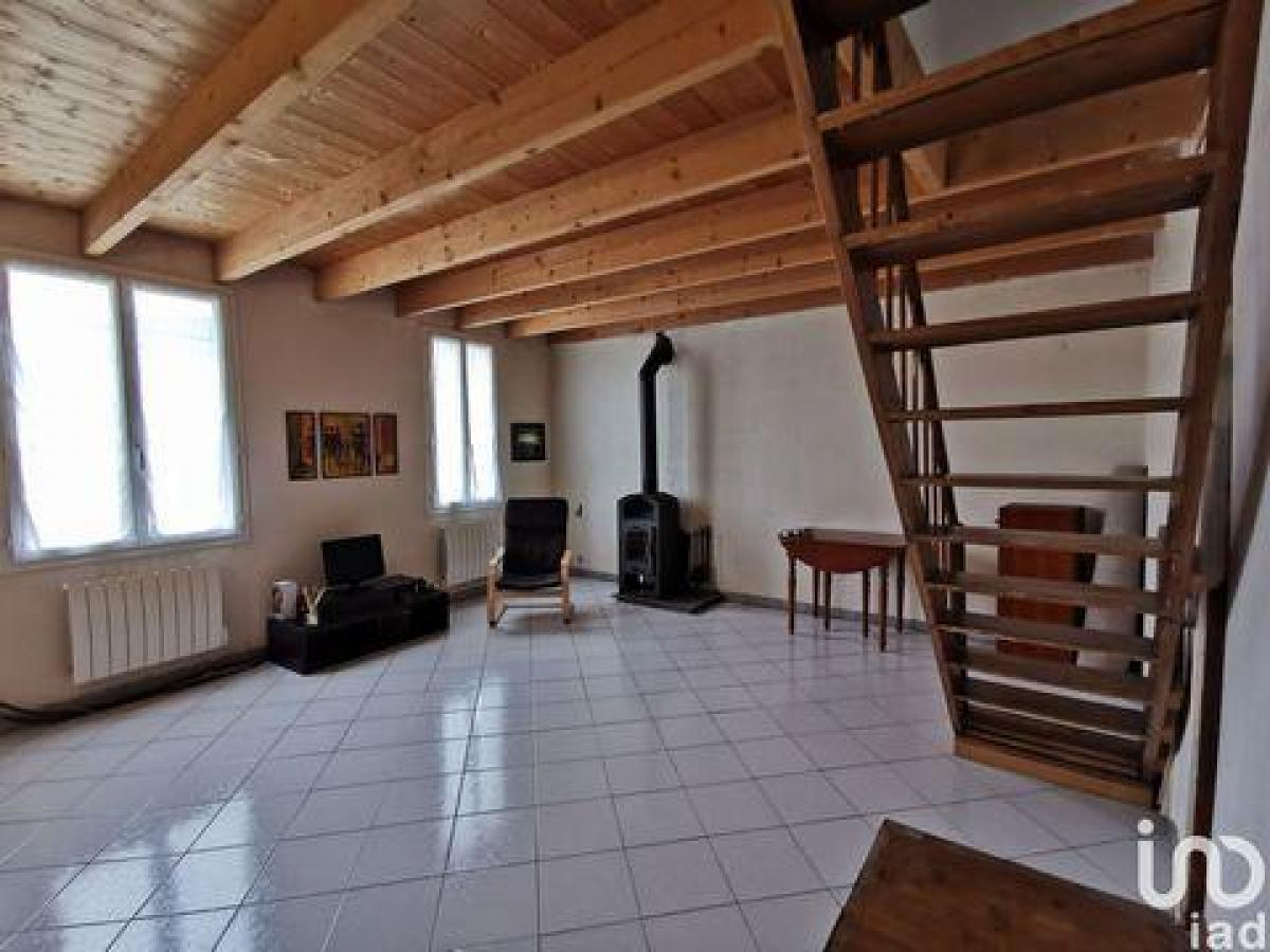 Casa T3 em Trizay, France N.º 28972