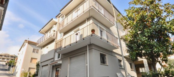 Apartamento de 2 dormitorios en San Benedetto del Tronto, Italy No. 301566 2