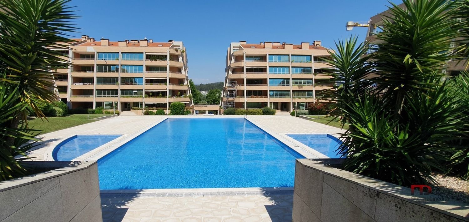 3 bedrooms House in Sao Joao da Madeira, Portugal No. 43750