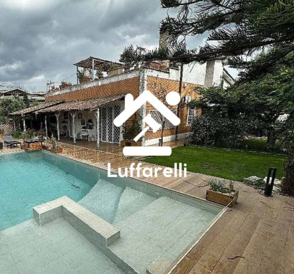 9 bedrooms Villa in Rome, Italy No. 187746