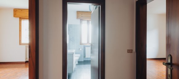 2 bedrooms Apartment in Monterenzio, Italy No. 69392 11