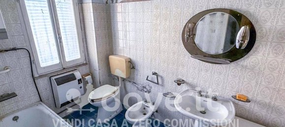 4 bedrooms Villa in Ferrara, Italy No. 379605 8