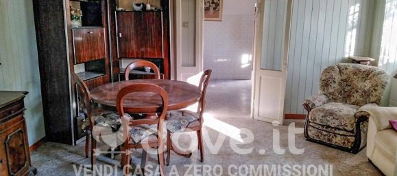 4 bedrooms Villa in Ferrara, Italy No. 379605 3