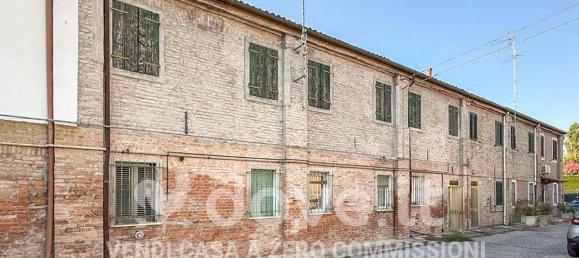 4 bedrooms Villa in Ferrara, Italy No. 379605 13