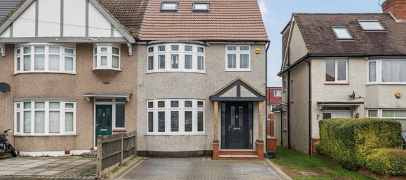 4 bedrooms Commercial property in Sutton, United Kingdom No. 13438 3