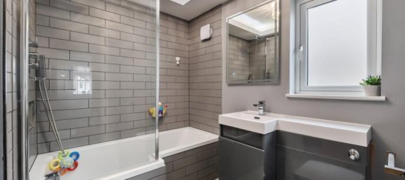 4 bedrooms Commercial property in Sutton, United Kingdom No. 13438 10