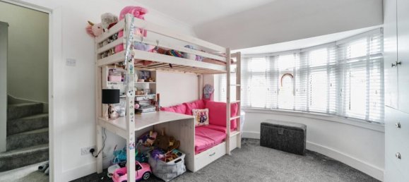 4 bedrooms Commercial property in Sutton, United Kingdom No. 13438 9