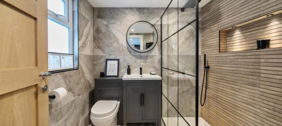 4 bedrooms Commercial property in Sutton, United Kingdom No. 13438 8