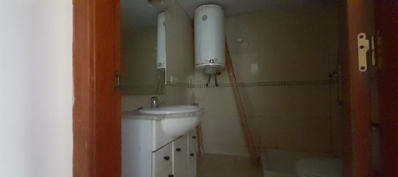 Apartamento de 3 dormitorios en Gerona, Spain No. 135460 7