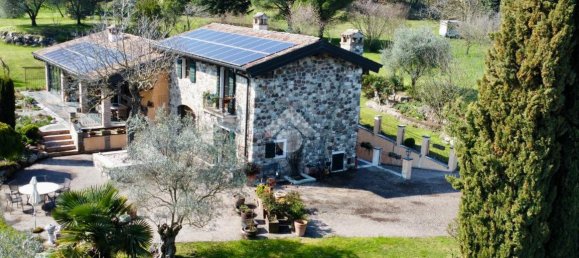 5 rooms Villa in Verona, Italy No. 35339 2