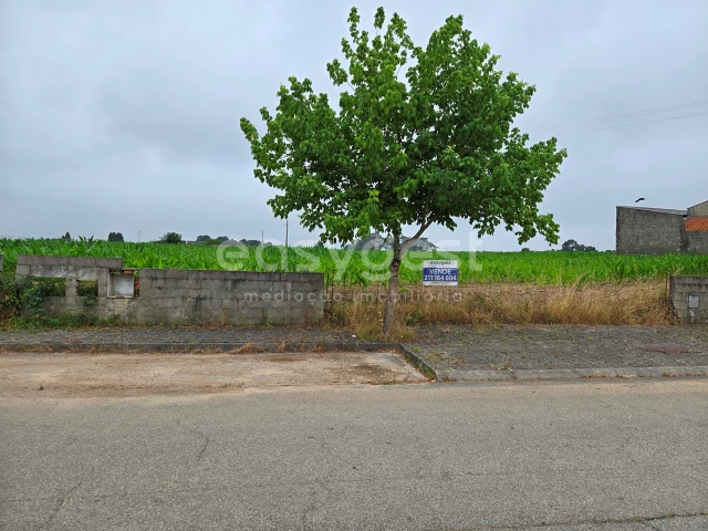  Land in Oliveirinha, Portugal No. 200879