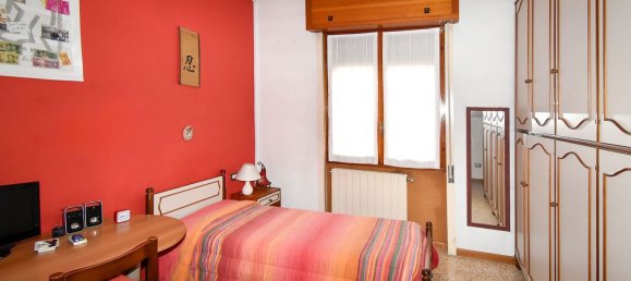 4-salle Villa à San Giuliano Milanese, Italy No. 19685 19