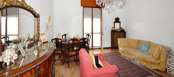 4-salle Villa à San Giuliano Milanese, Italy No. 19685 20