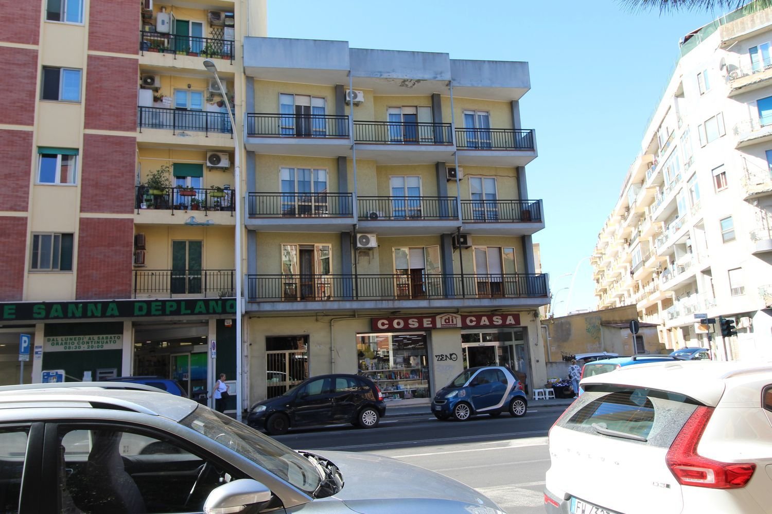 5 bedrooms Apartment in Cagliari, Italy No. 355048