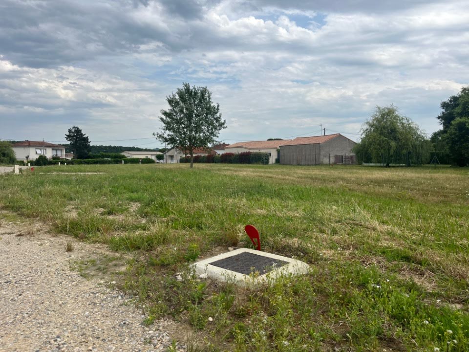 730m² Land in Buzet-sur-Baise, France No. 123298