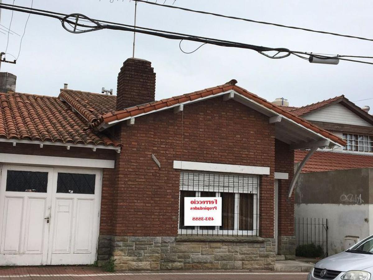 2 bedrooms House in Mar del Plata, Argentina No. 88799