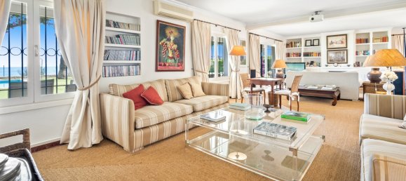 6 bedrooms Villa in Estepona, Spain No. 4643 10