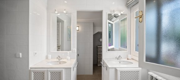 6 bedrooms Villa in Estepona, Spain No. 4643 20