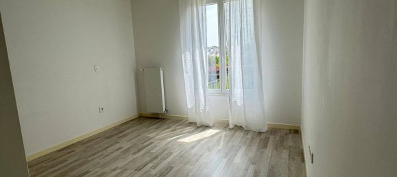 2 chambres Appartement à Rosny-sous-Bois, France No. 334219 9