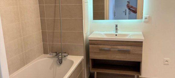 2 chambres Appartement à Rosny-sous-Bois, France No. 334219 12