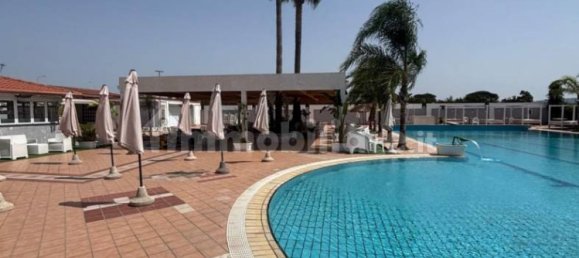 5 rooms Building in Giugliano in Campania, Italy No. 310772 2