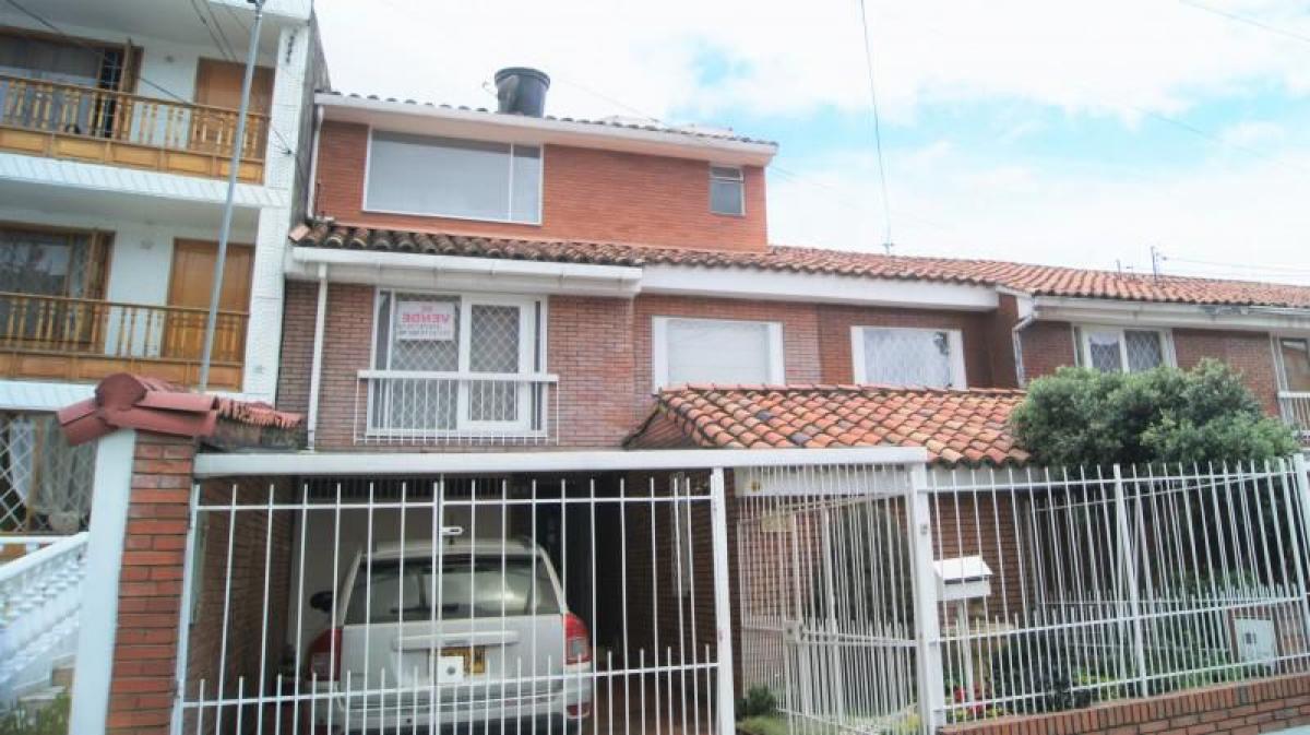 Casa de 5 dormitorios en Bogotá, Colombia No. 10563