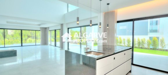 4 bedrooms House in Quarteira, Portugal No. 117874 10