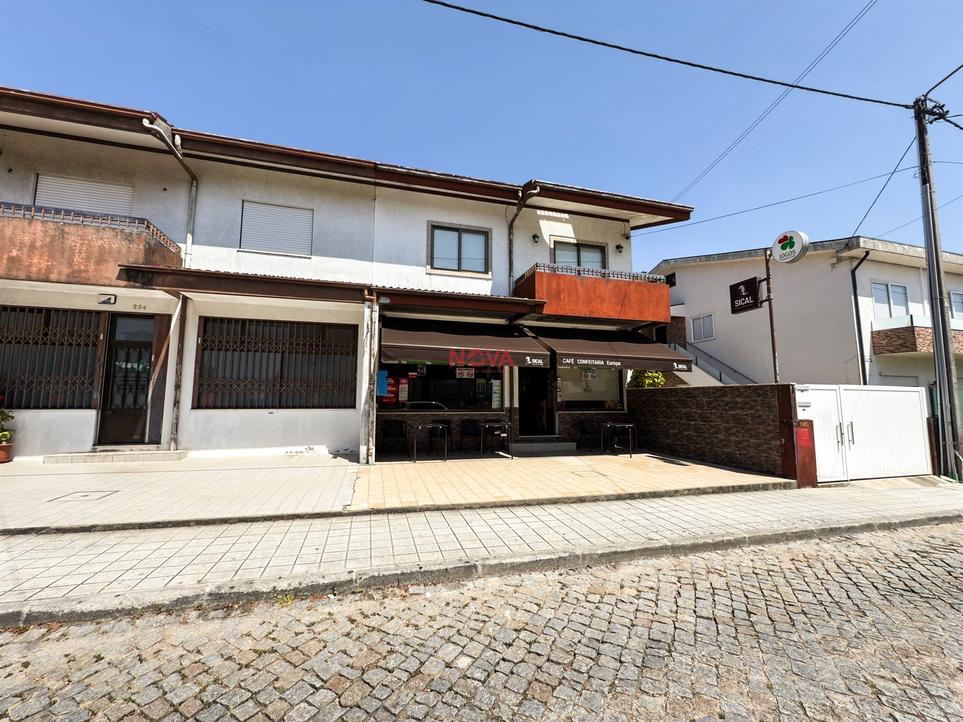 85m² Commercial property in Ermesinde, Portugal No. 296364