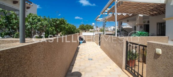 Bungalow de 2 dormitorios en Alicante, Spain No. 186342 8