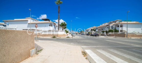 Bungalow de 2 dormitorios en Alicante, Spain No. 186342 63