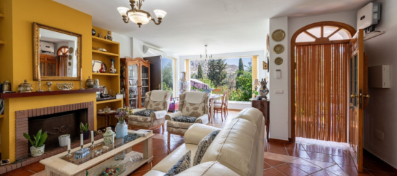 4 bedrooms House in Coin, Spain No. 276659 26