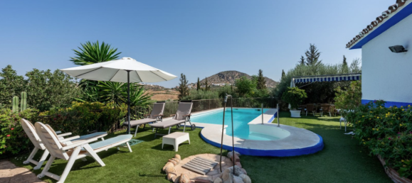 4 bedrooms House in Coin, Spain No. 276659 7