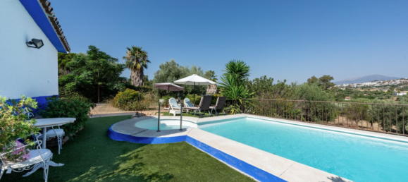 4 bedrooms House in Coin, Spain No. 276659 5