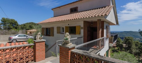 5 Schlafzimmer Stadthaus in Corbera de Llobregat, Spain, Nr. 26061 3