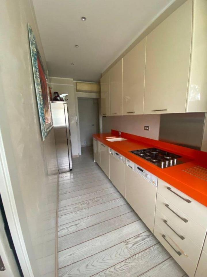 5 rooms Apartment in Pieve Emanuele, Italy No. 76291