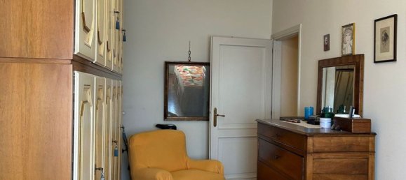 Apartamento de 4 dormitorios en Reggio Emilia, Italy No. 315975 3