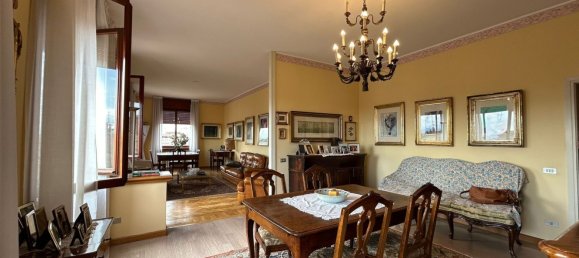 Apartamento de 4 dormitorios en Reggio Emilia, Italy No. 315975 8