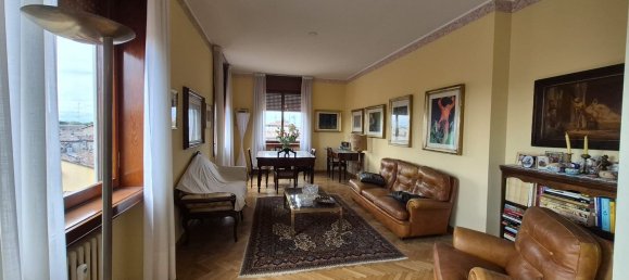 Apartamento de 4 dormitorios en Reggio Emilia, Italy No. 315975 25