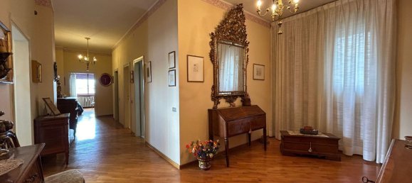 Apartamento de 4 dormitorios en Reggio Emilia, Italy No. 315975 19
