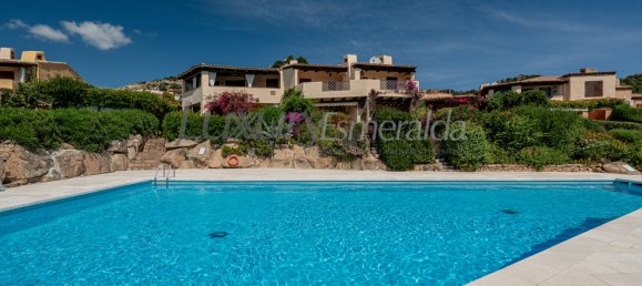 Villa de 5 dormitorios en Arzachena, Italy No. 64909 42