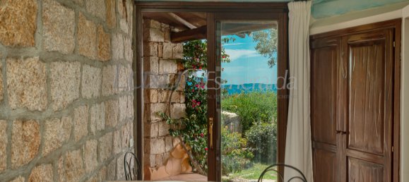 Villa de 5 dormitorios en Arzachena, Italy No. 64909 25