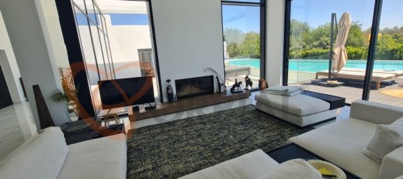 4 bedrooms Villa in Faro, Portugal No. 129068 8