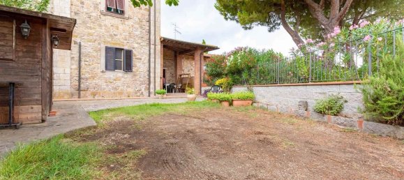 3غرفة شقة في Piombino, Italy رقم 221092 2