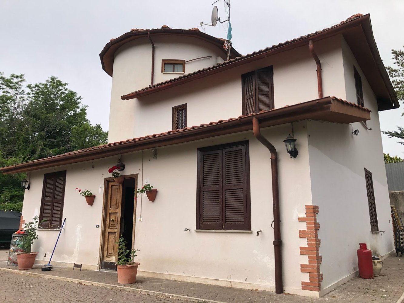 8غرفة فيلا في Cineto Romano, Italy رقم 198444