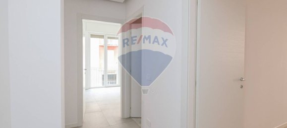 3 Schlafzimmer Wohnung in Bergamo, Italy, Nr. 52587 9