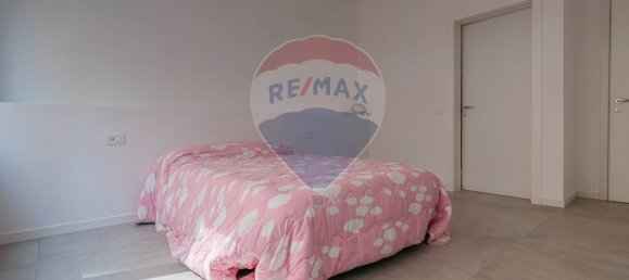 3 Schlafzimmer Wohnung in Bergamo, Italy, Nr. 52587 7