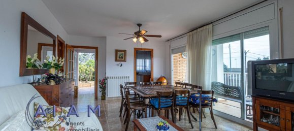 3 Schlafzimmer Haus in Santa Susanna, Spain, Nr. 105062 5