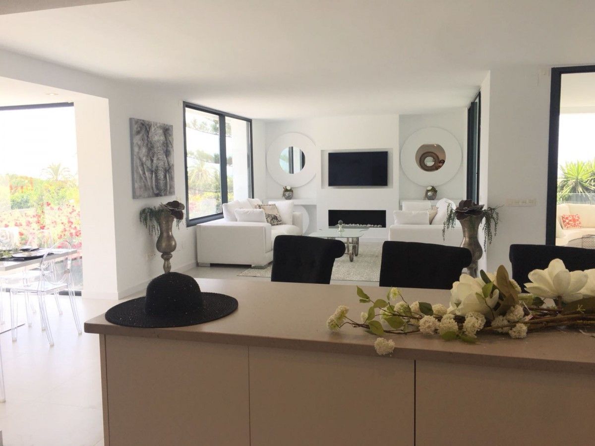 4 bedrooms House in Marbella, Spain No. 75513