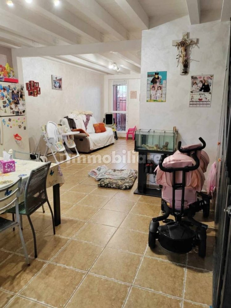 2 bedrooms Castles in Aprilia, Italy No. 343774